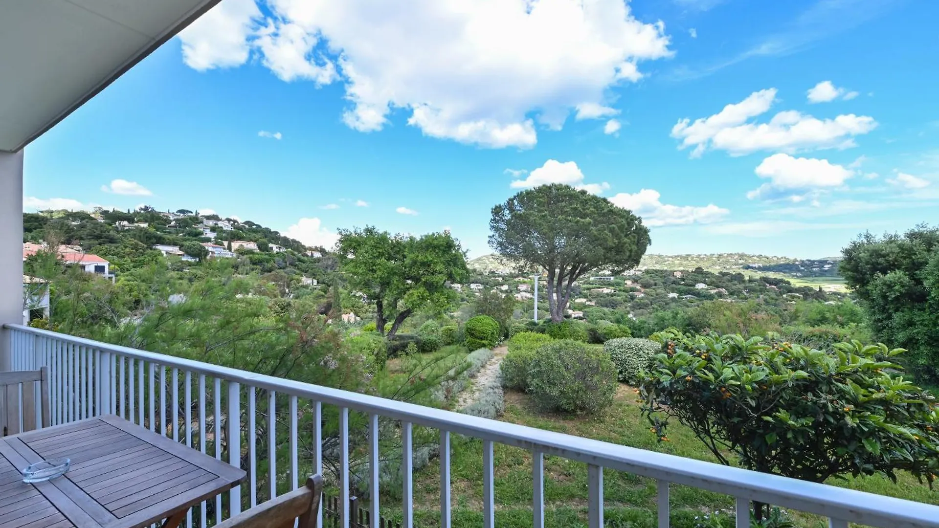 Grand Studio Cabine Lumineux A 800M De La Mer لا كروا فالميه