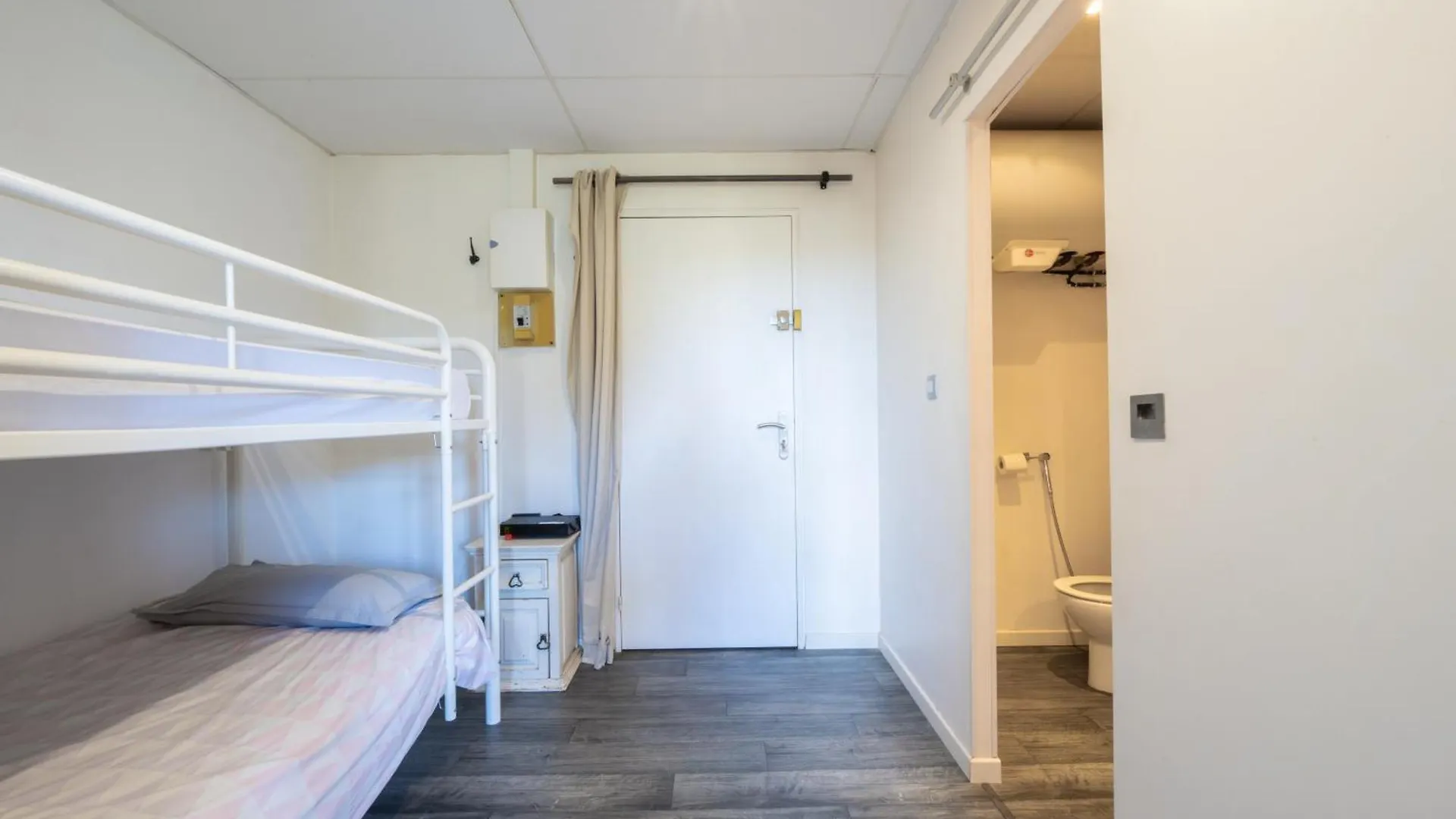 Grand Studio Cabine Lumineux A 800M De La Mer لا كروا فالميه 0*,  فرنسا